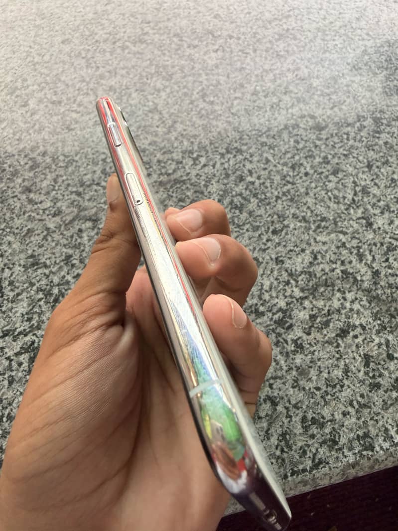 Apple iPhone 11 Pro Max 1