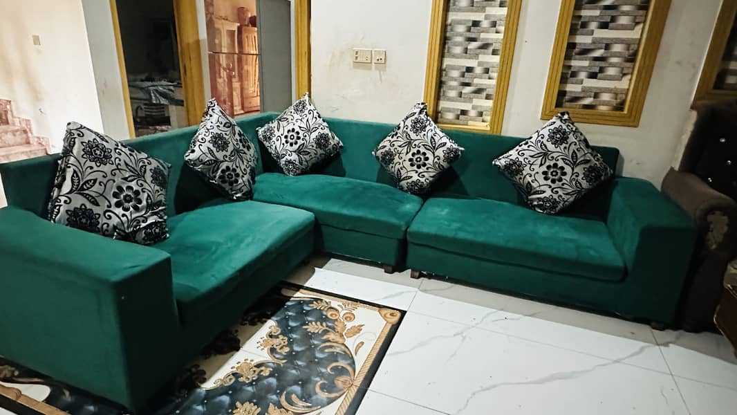 L shape sofa 0