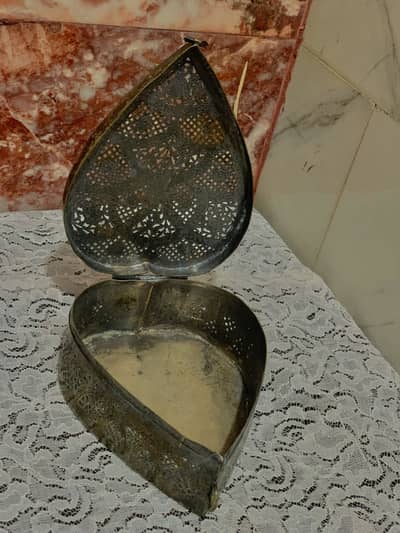 Antique pandan vintage pandan petal item antique item