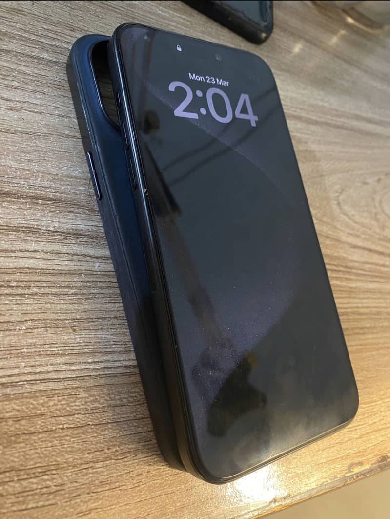 Apple iPhone 15 Pro Max 1