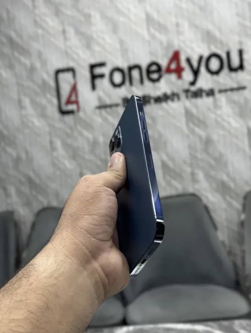 Apple iPhone 12 Pro Max 1