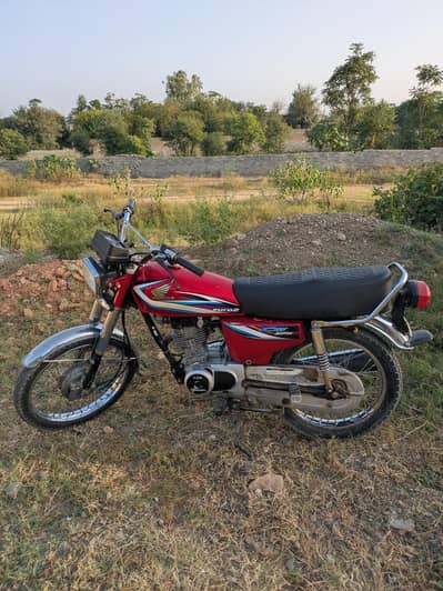 Honda 125 | 2015 model | Red colour