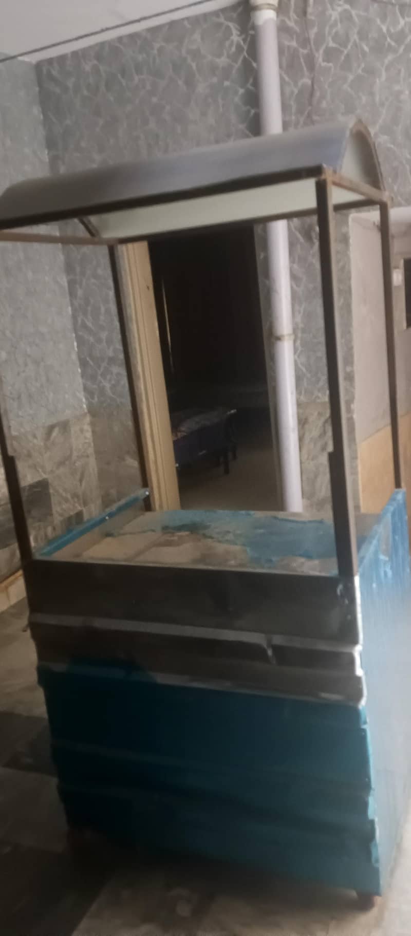دکان کا کاؤنٹر برائے فروخت - بالکل نئی حالت میں 3