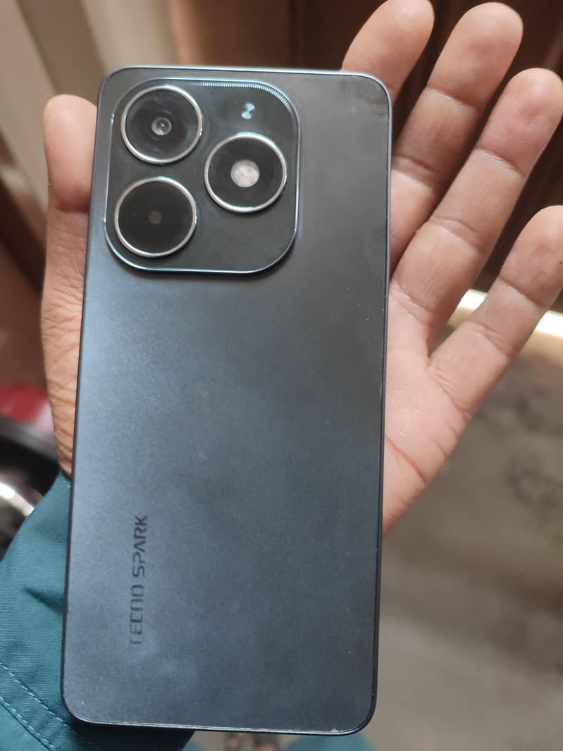 Tecno Spark 20 0