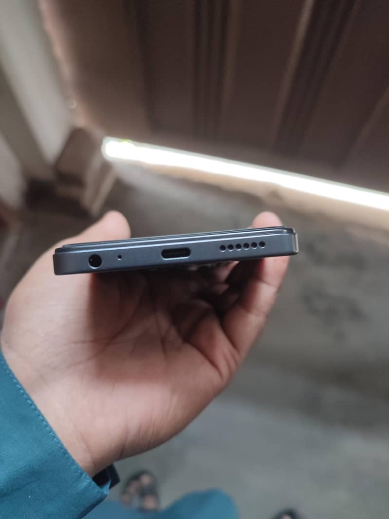 Tecno Spark 20 4