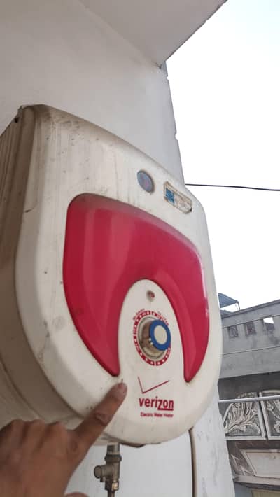 Used Electric geyser in excellent condition