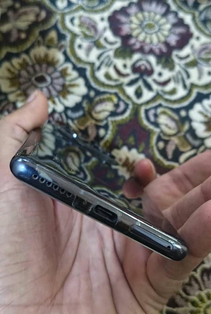 Xiaomi Redmi Note 14 Pro 3