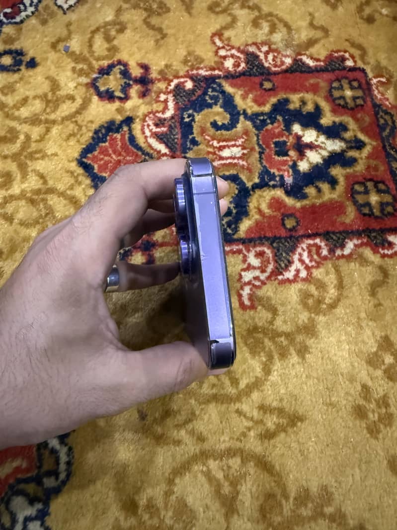 Apple iPhone 14 Pro 1