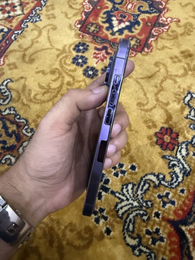 Apple iPhone 14 Pro 4