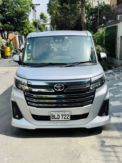 Toyota Roomy XS 2022