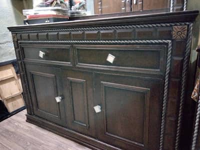 Dressing table