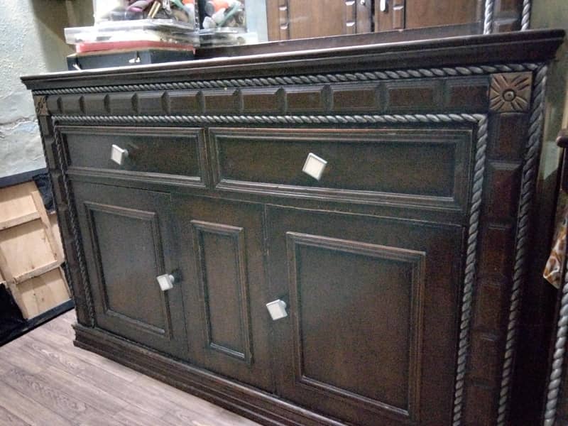 Dressing table 0