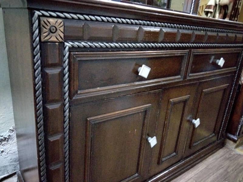 Dressing table 3