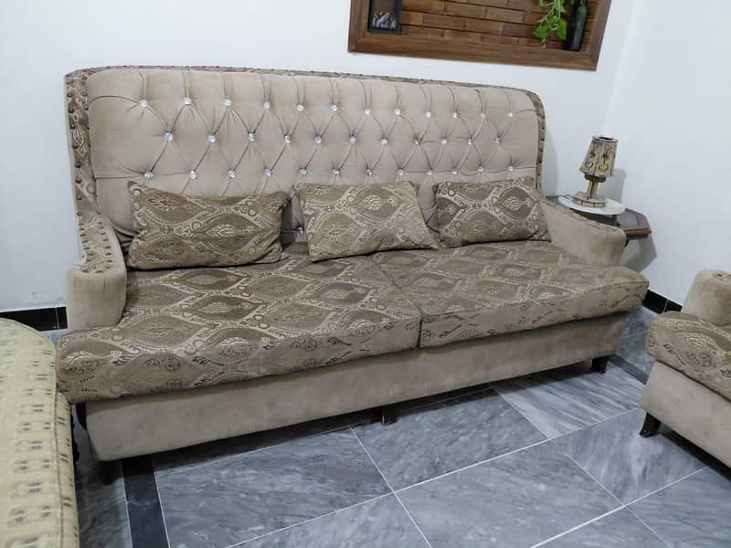 5 seater Sofa Set 0