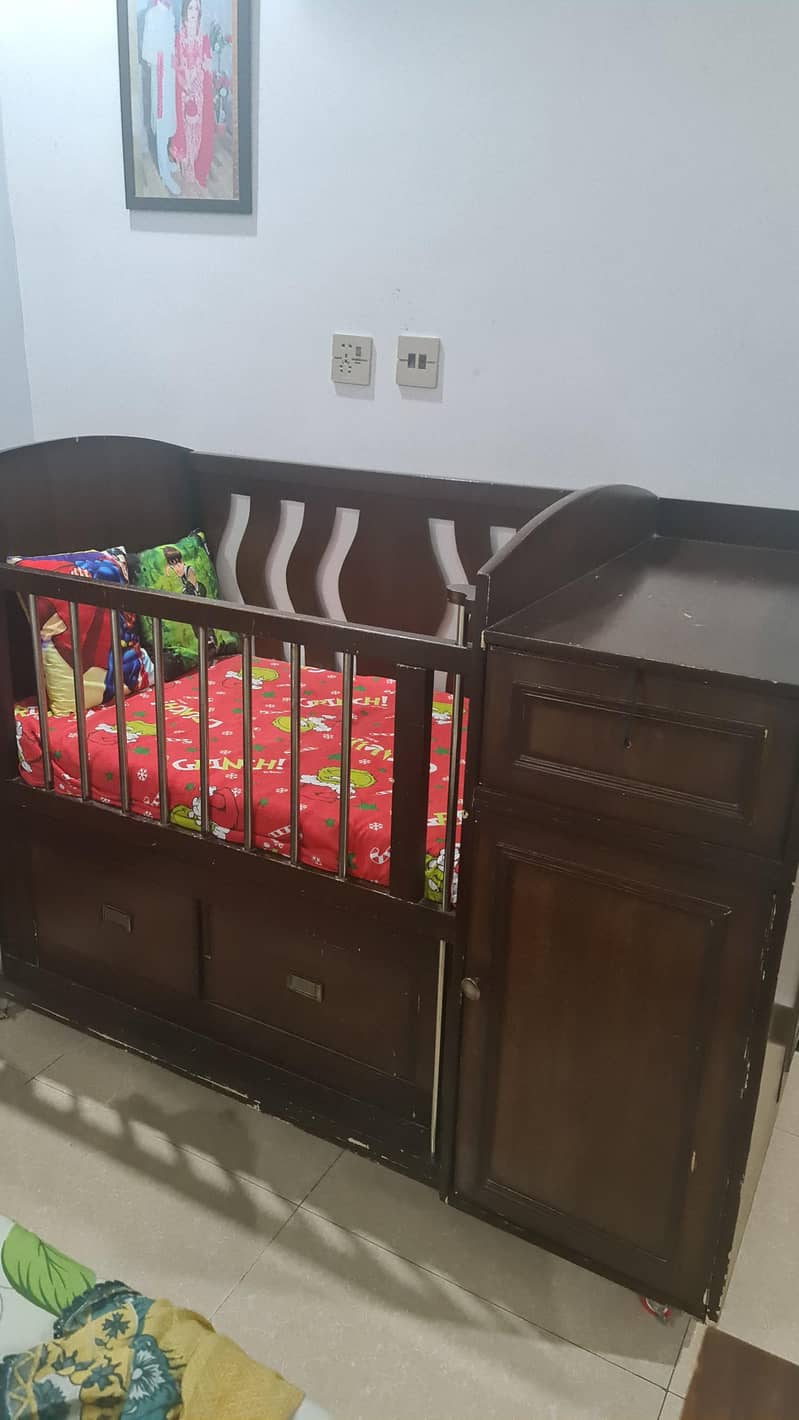 baby cot 1