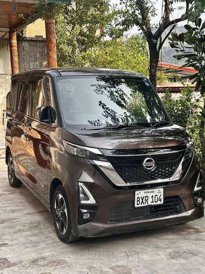 Nissan Roox 2024