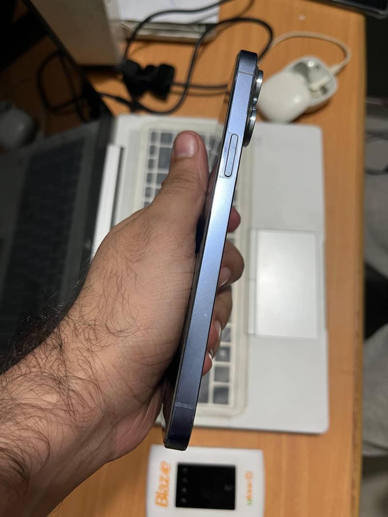 Apple iPhone 13 Pro Max 1