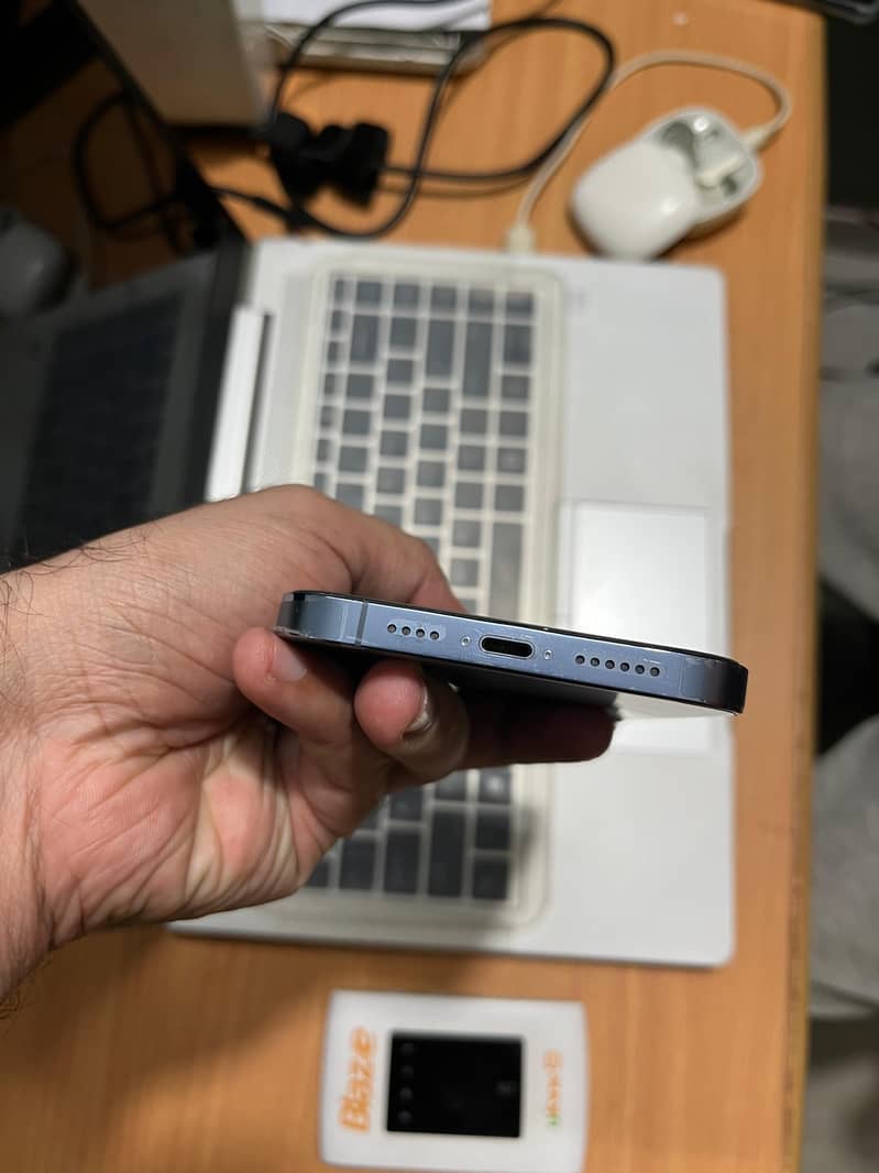 Apple iPhone 13 Pro Max 2