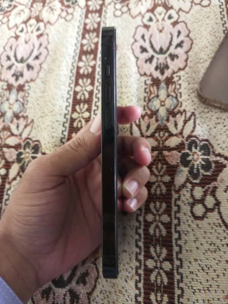 Apple iPhone 14 Pro 1