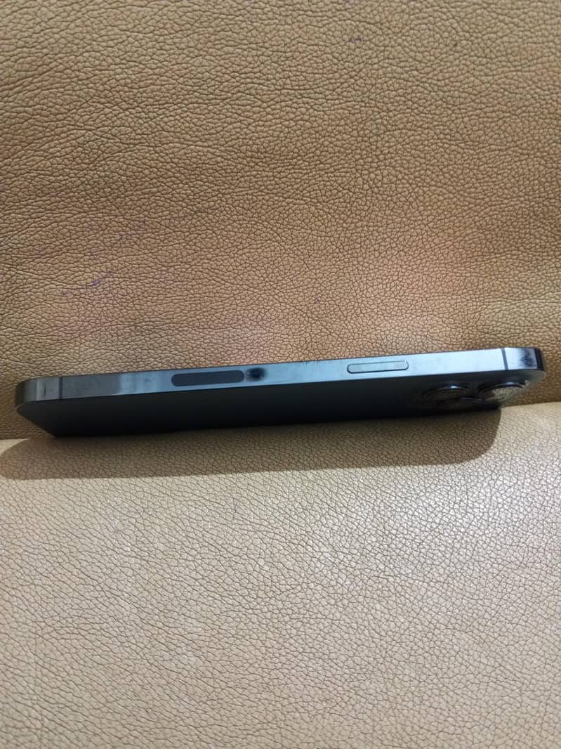 Apple iPhone 12 Pro Max 3