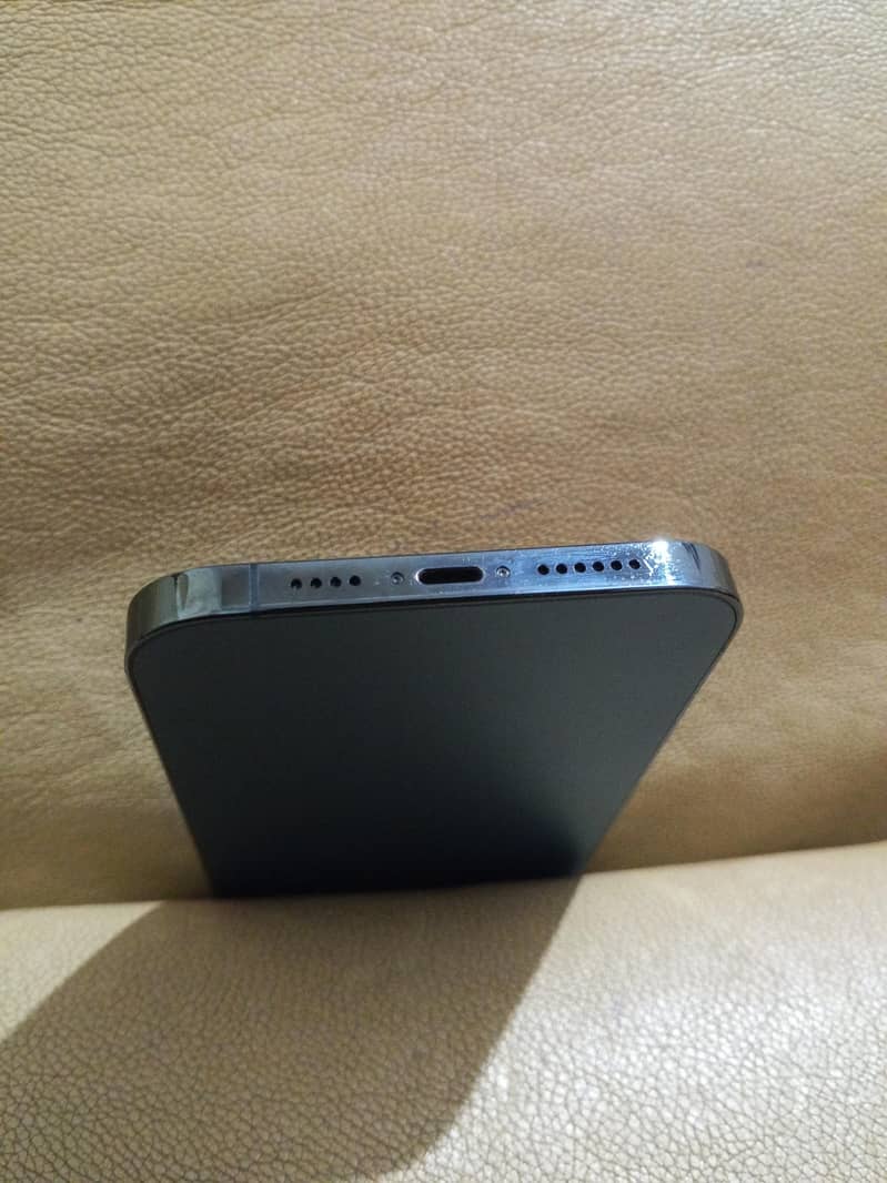 Apple iPhone 12 Pro Max 5