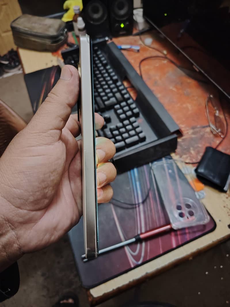 Realme 12 Plus 1
