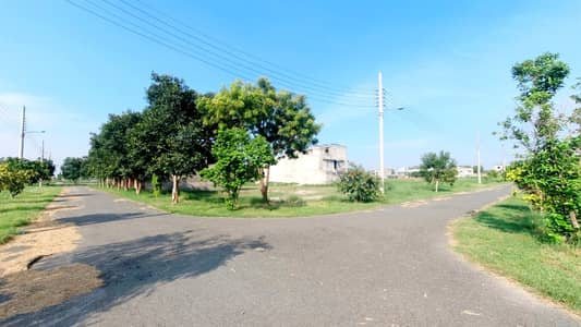 Hot Location 1 Kanal Plot for Sui Gas Phase 2 Lahore
