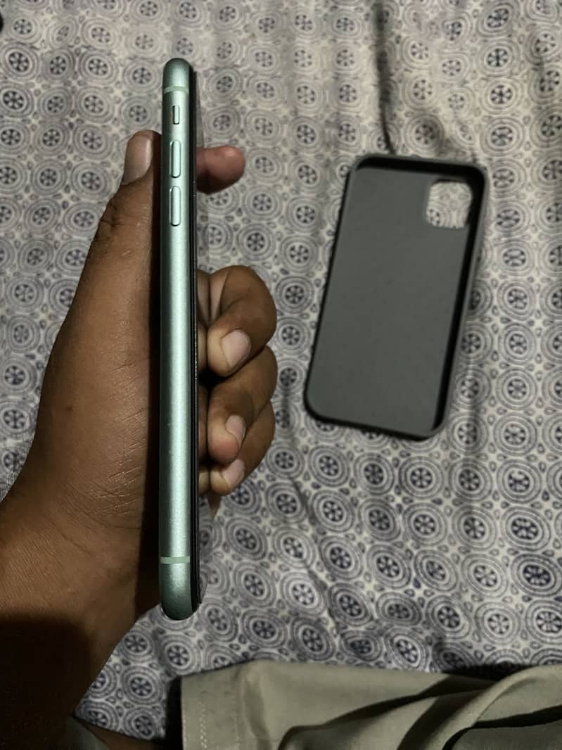 Apple iPhone 11 5