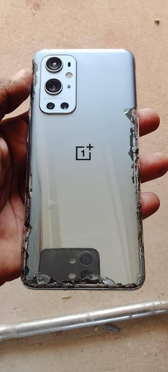 One Plus 9 Pro 1