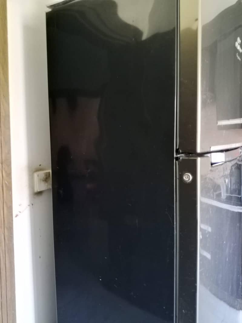 Downlance Refrigerator 1