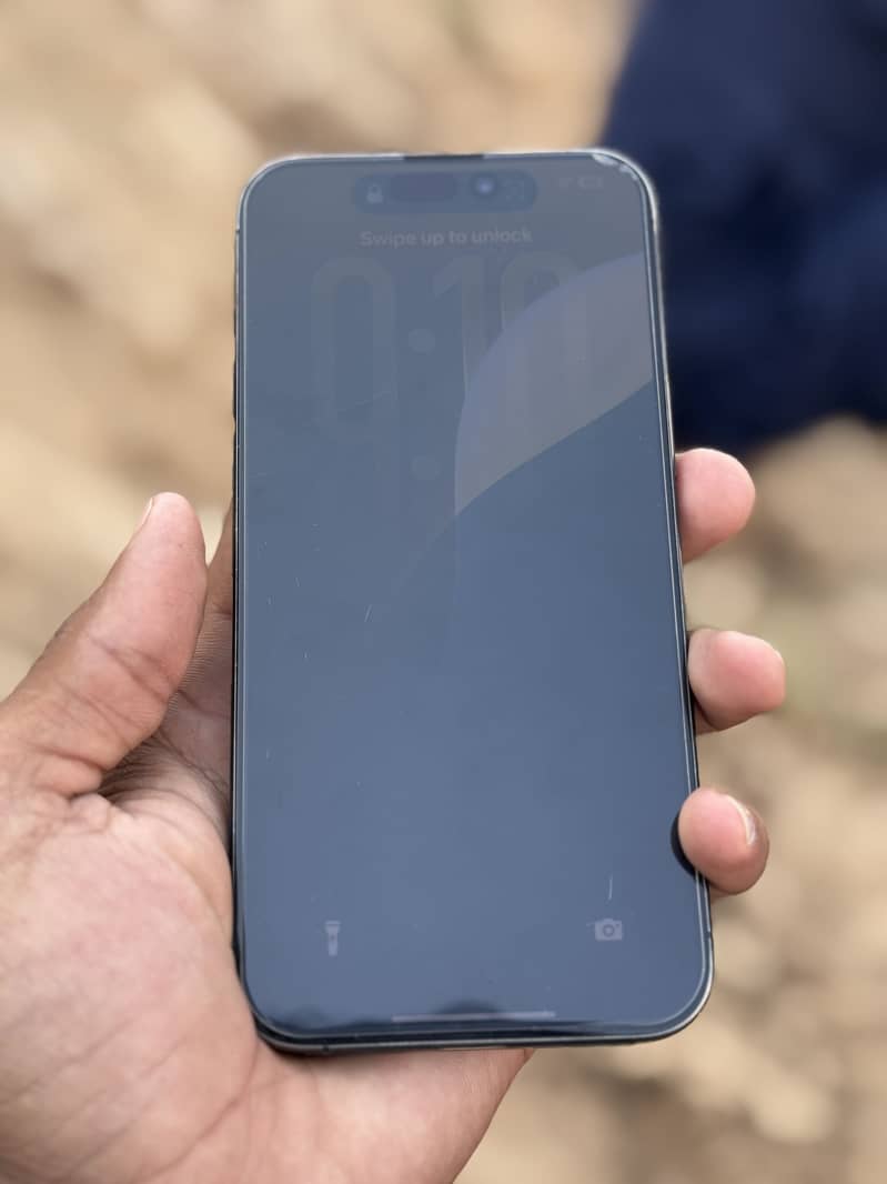 Apple iPhone 15 Pro Max 1