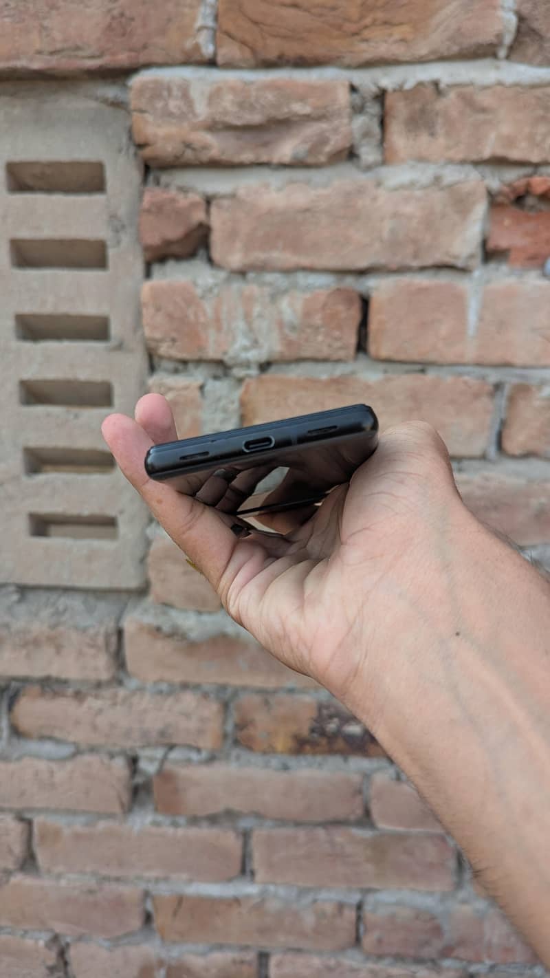 Google Pixel 6a 1
