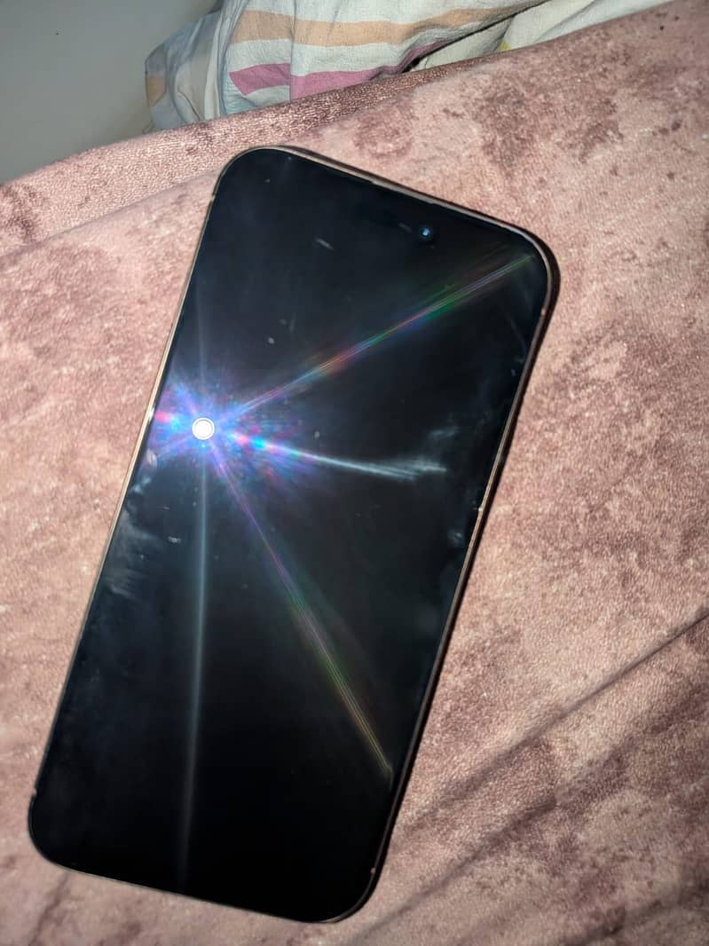 Apple iPhone 16 Pro Max 3