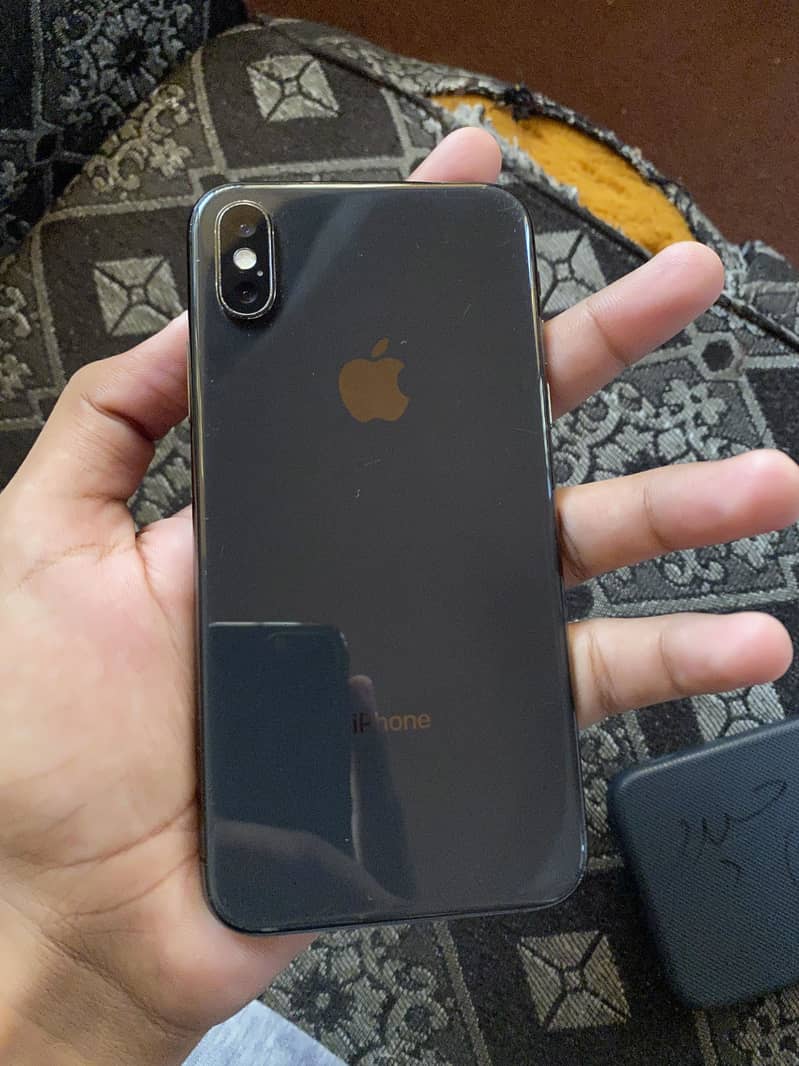 Apple iPhone XS 1