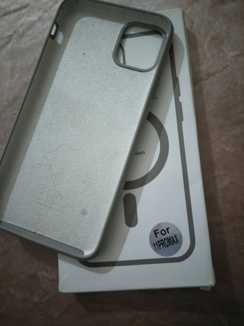iphone 11 pro max case 4