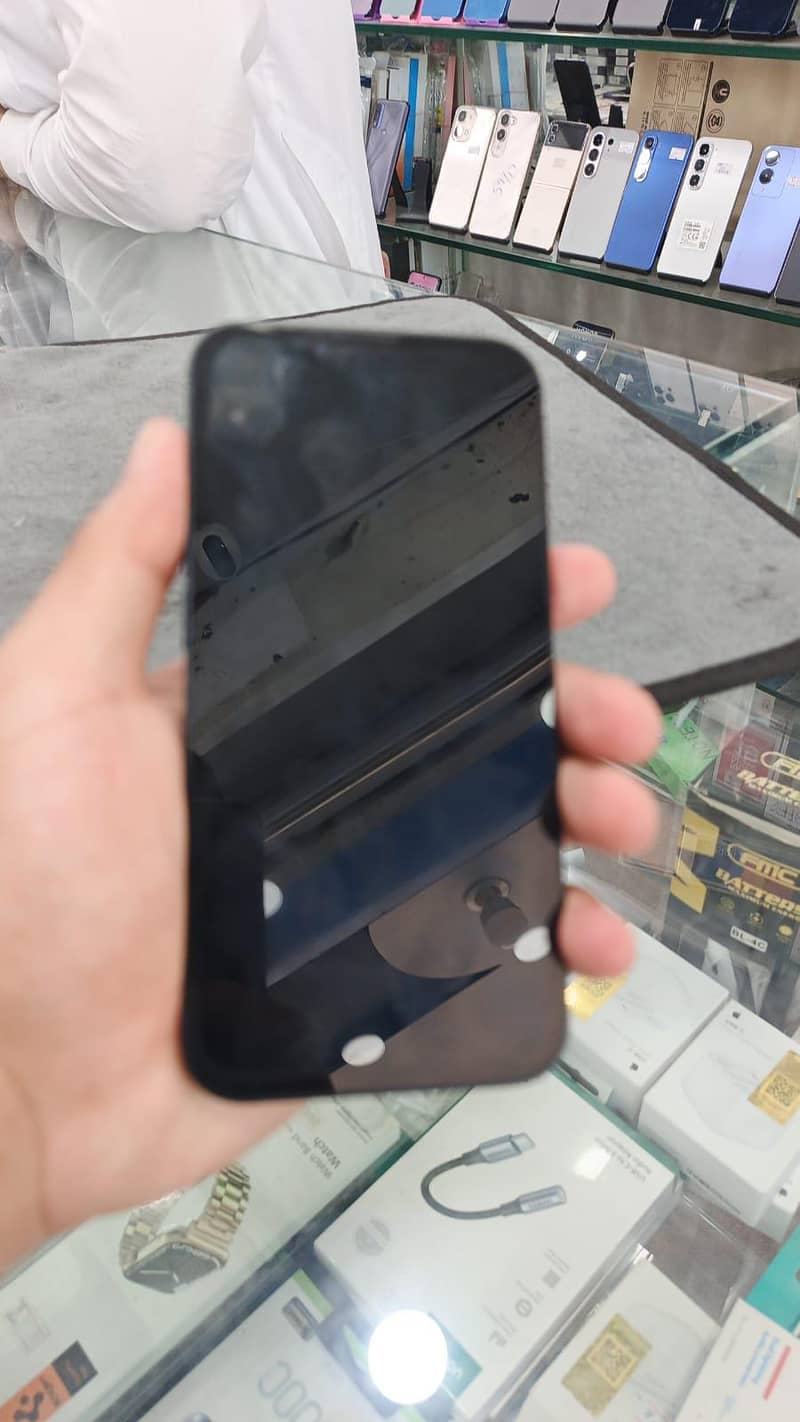 Apple iPhone 13 JV 0