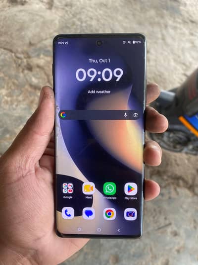 Motorola Edge 2024 12GB/256 GB Edge Display Best Camera Non Pta