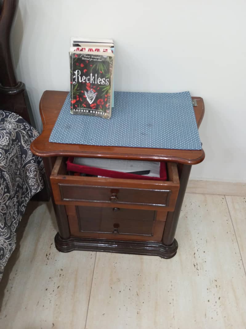 bedroom set 0