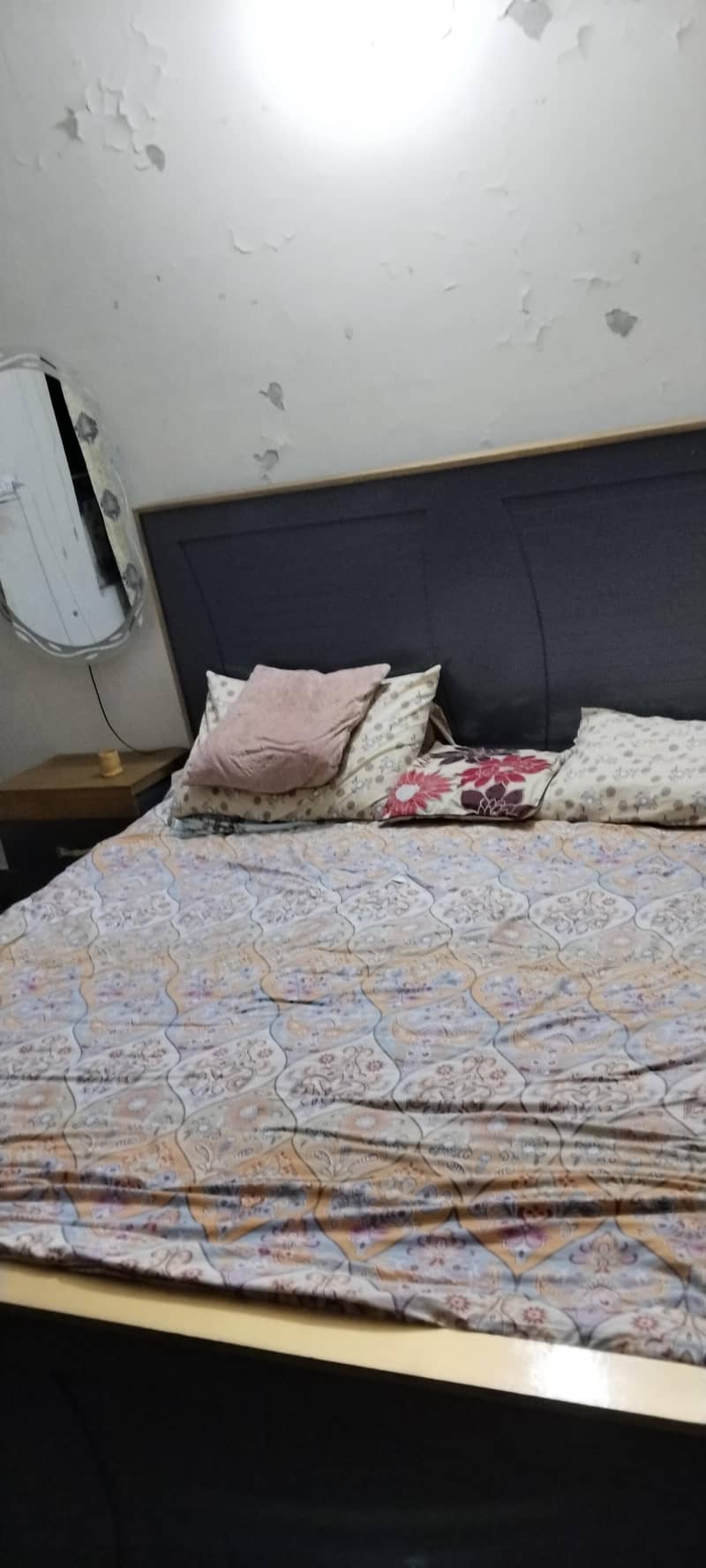 good condition bed 5