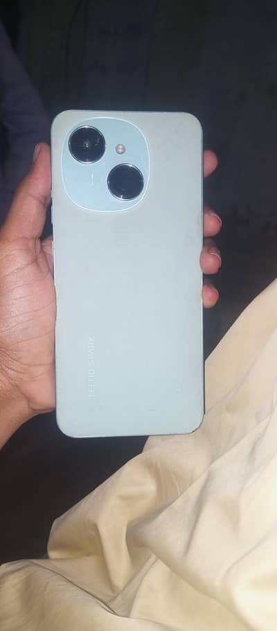 Tecno Spark Go 1