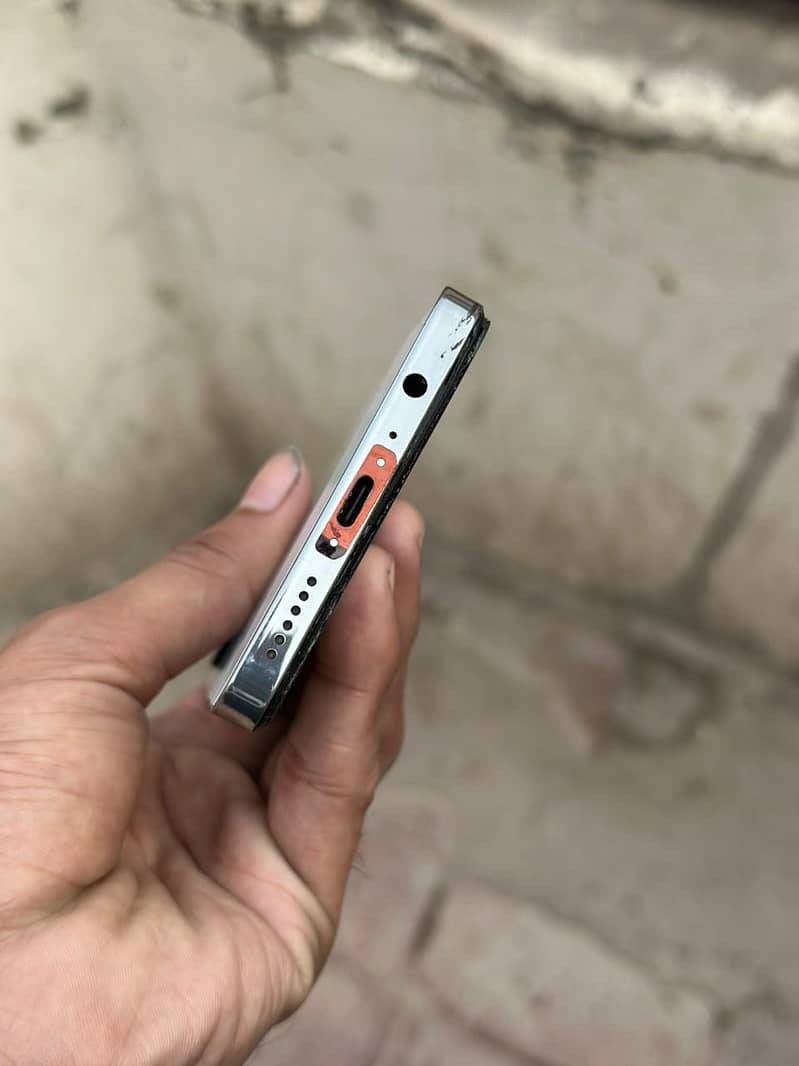 Tecno CAMON 20 2