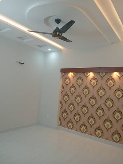7marla 5beds neat and clean house for sale in G 13 2 islamabad