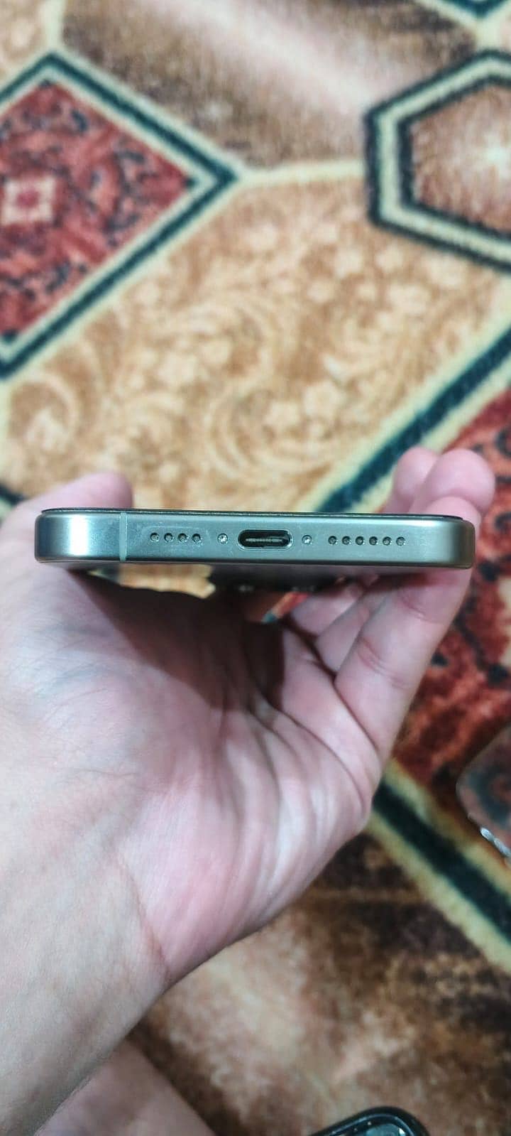 Apple iPhone 15 Pro Max 3