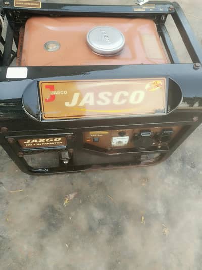 jasco 2013 model bilkul fresh gernator ha 2kv gas and petrol dono