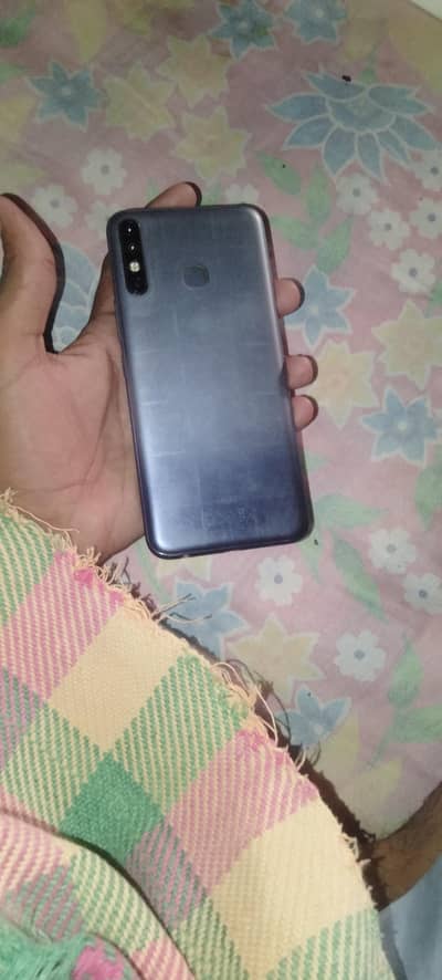 Infinix Hot 8