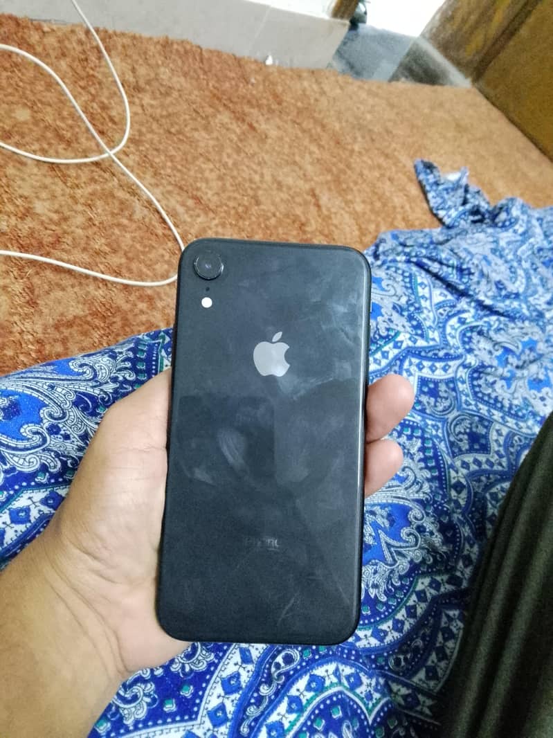Apple iPhone XR 0