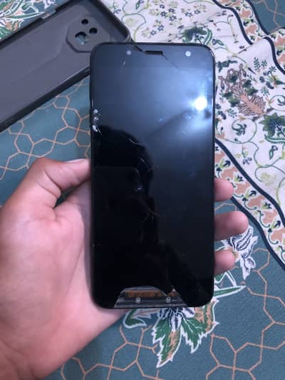 Samsung Mobile J6 with box charger