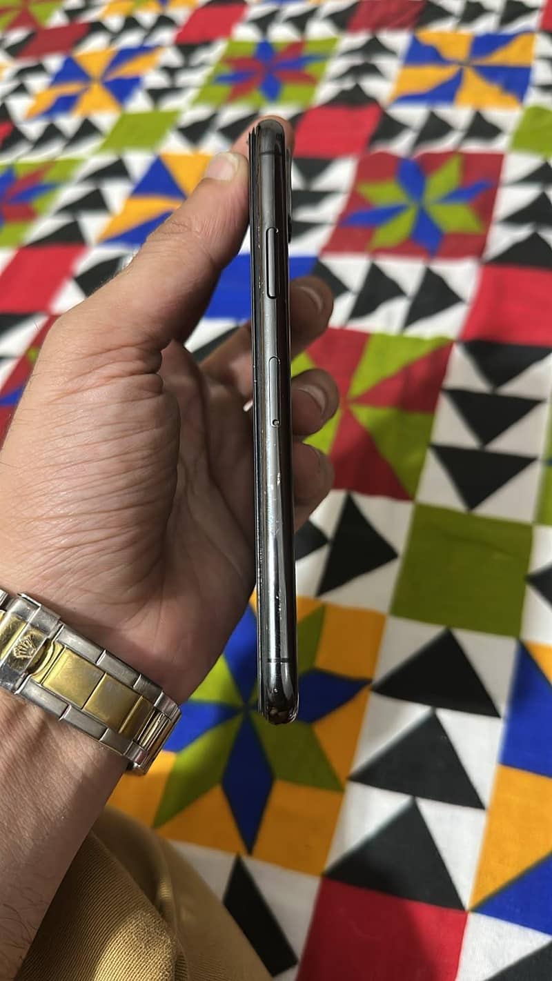 Apple iPhone X 3