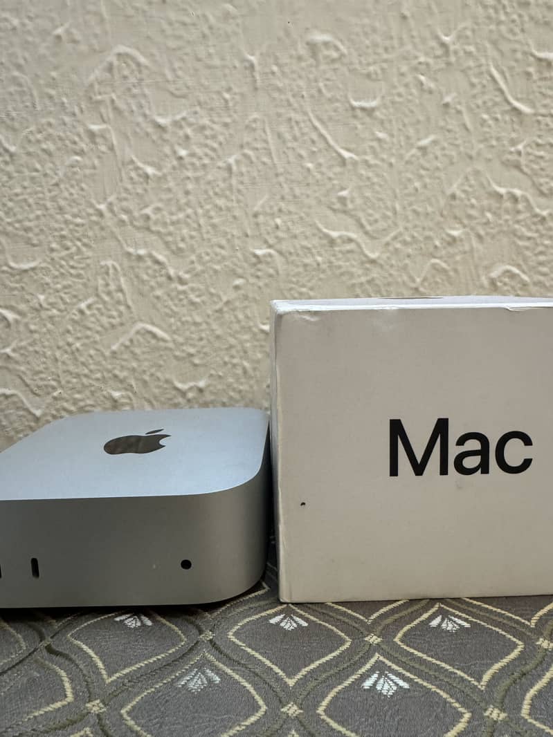 Mac Mini M4 0