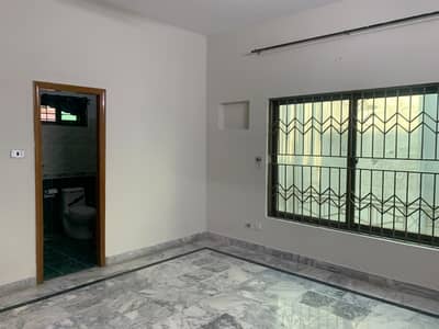 I-8/3 House Sized 2800 Square Feet For rent